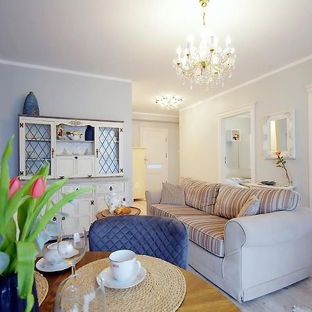 Miodowy Dom Exspanse Apartament 2 Lub 3 Pokoje Z Tarasem I Parkingiem Колобжег Экстерьер фото