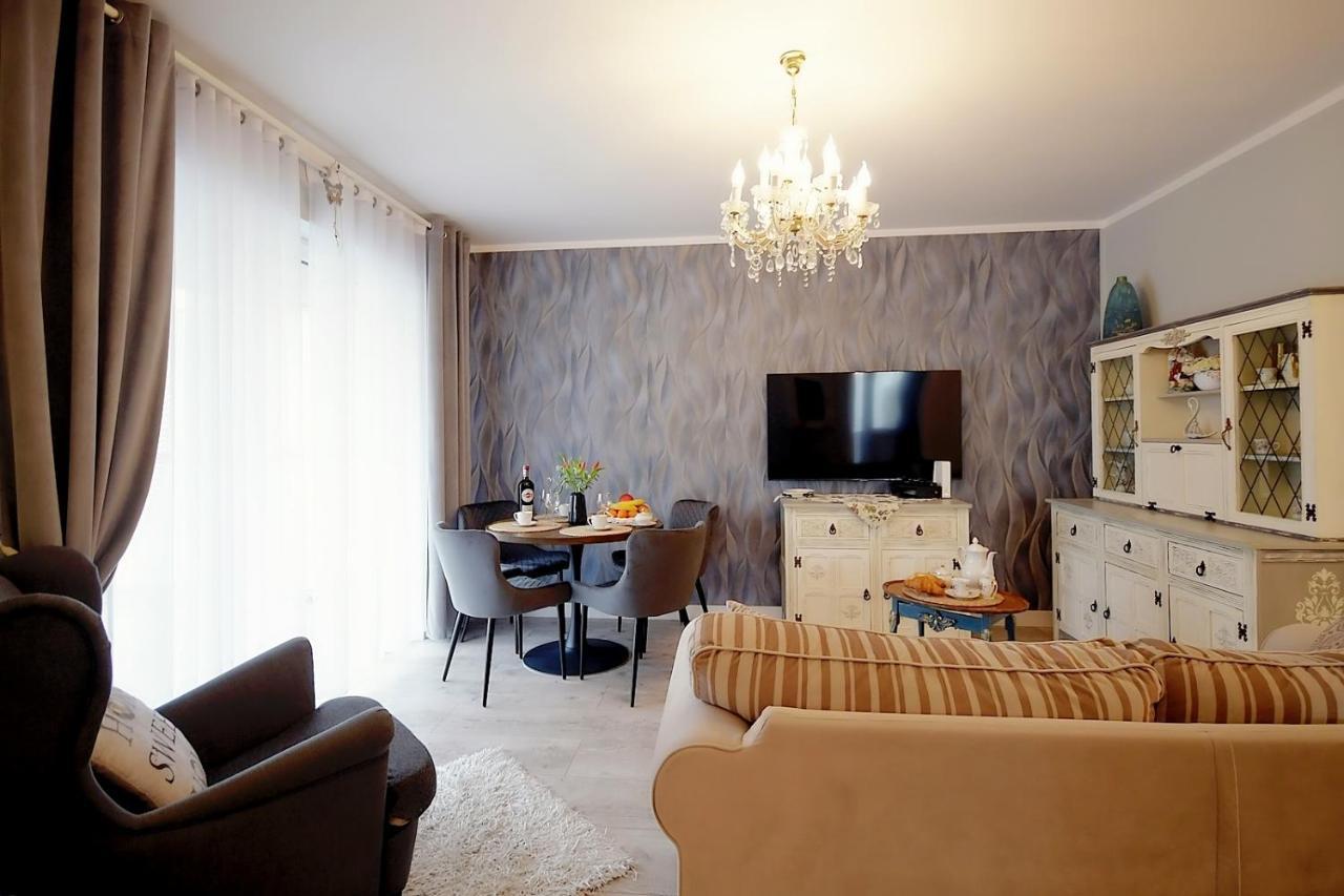 Miodowy Dom Exspanse Apartament 2 Lub 3 Pokoje Z Tarasem I Parkingiem Колобжег Экстерьер фото