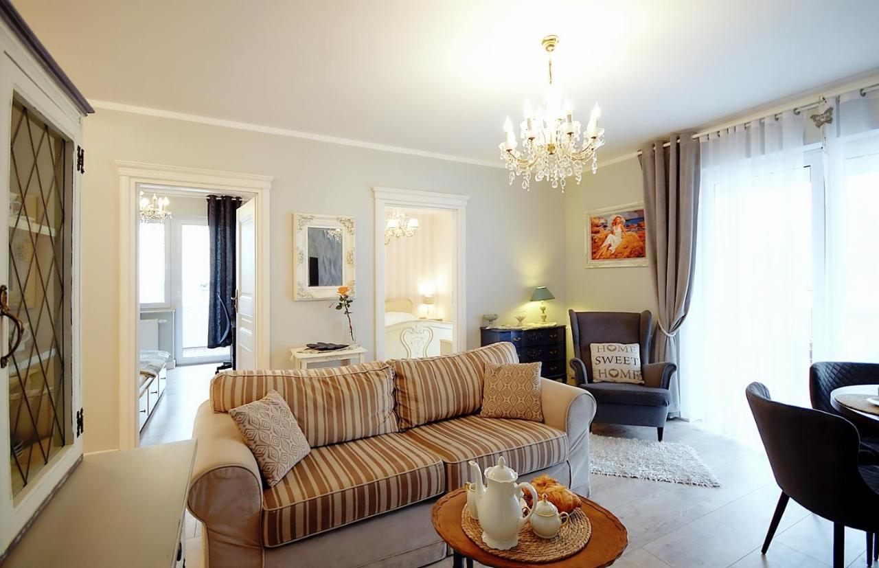 Miodowy Dom Exspanse Apartament 2 Lub 3 Pokoje Z Tarasem I Parkingiem Колобжег Экстерьер фото