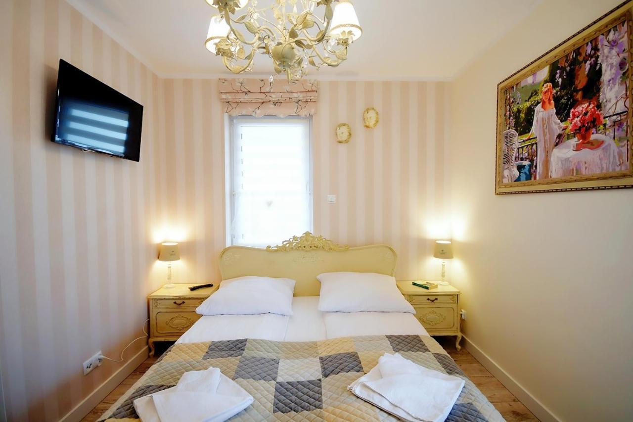 Miodowy Dom Exspanse Apartament 2 Lub 3 Pokoje Z Tarasem I Parkingiem Колобжег Экстерьер фото