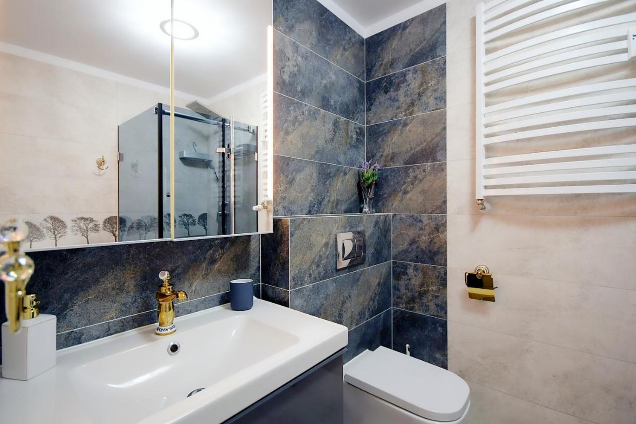 Miodowy Dom Exspanse Apartament 2 Lub 3 Pokoje Z Tarasem I Parkingiem Колобжег Экстерьер фото
