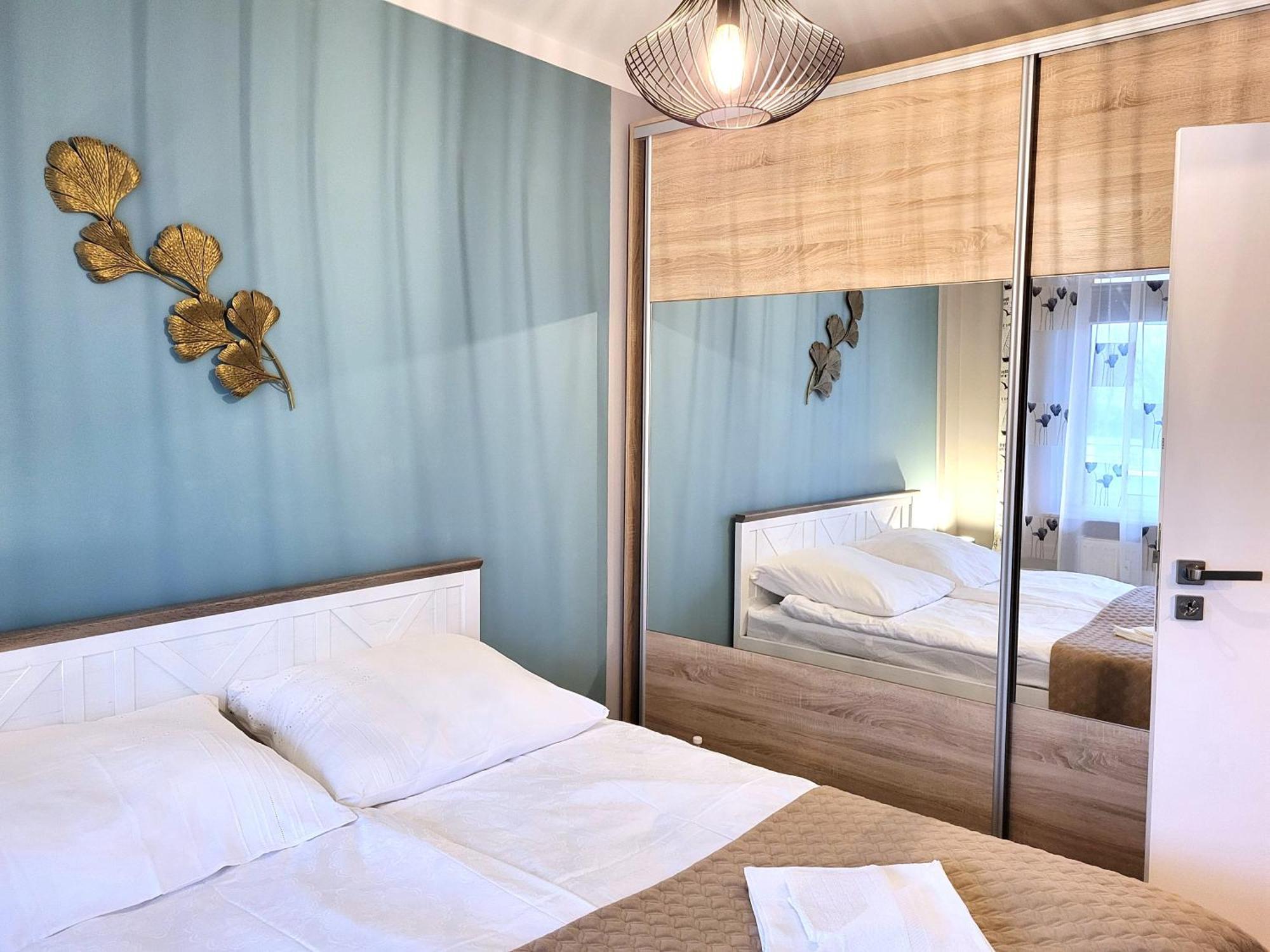 Miodowy Dom Exspanse Apartament 2 Lub 3 Pokoje Z Tarasem I Parkingiem Колобжег Экстерьер фото