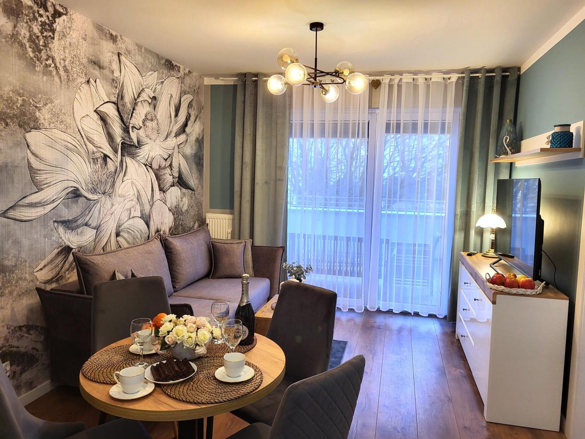 Miodowy Dom Exspanse Apartament 2 Lub 3 Pokoje Z Tarasem I Parkingiem Колобжег Экстерьер фото