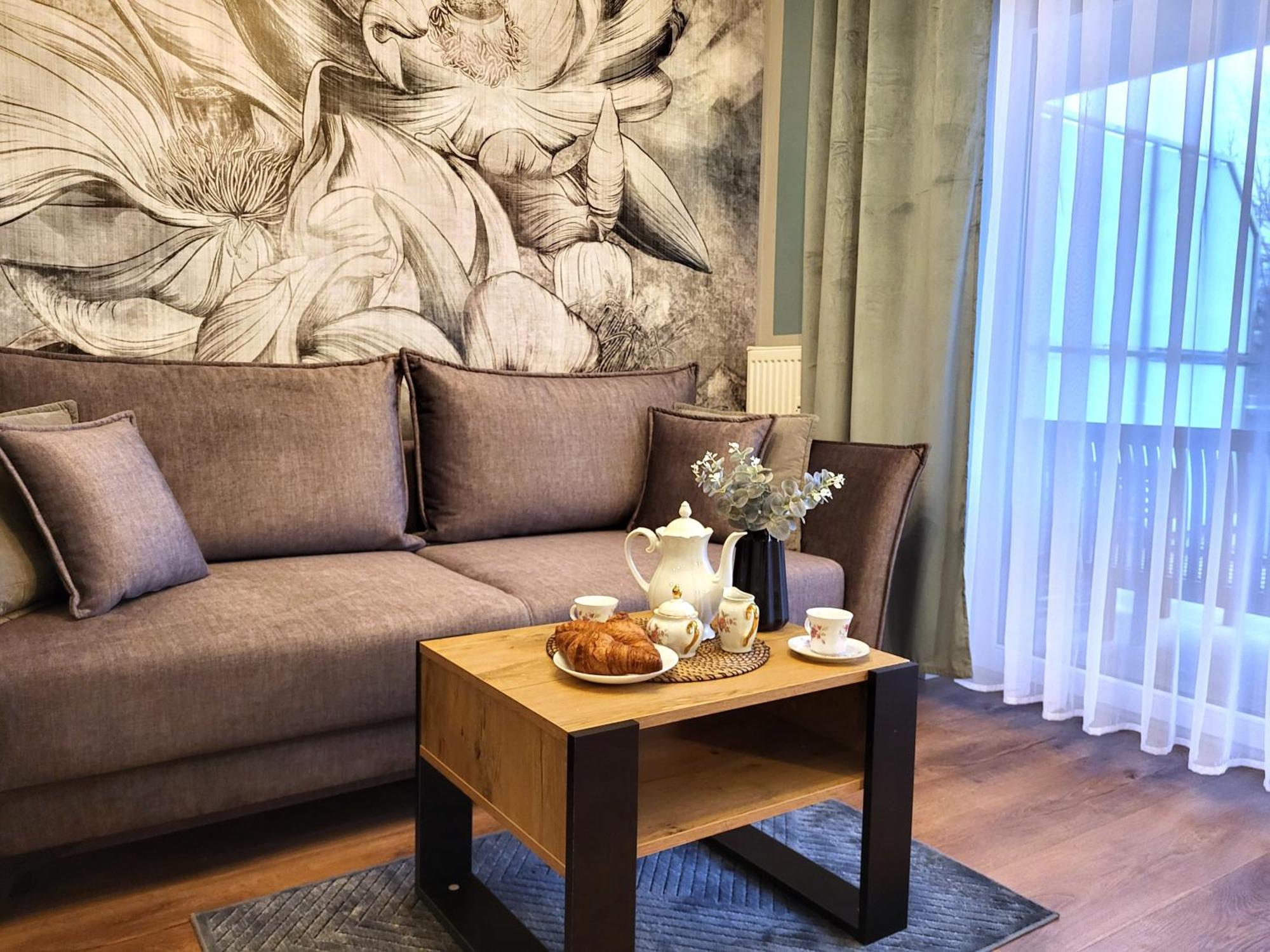 Miodowy Dom Exspanse Apartament 2 Lub 3 Pokoje Z Tarasem I Parkingiem Колобжег Экстерьер фото